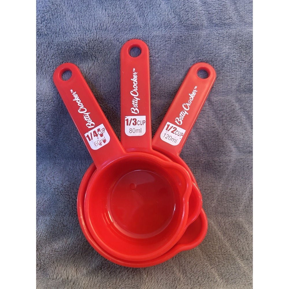 Vintage Betty Crocker Red Measuring Cups Set 1/4 1/3 1/2 Cup Plastic